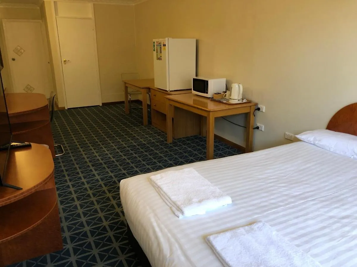 Motel Canberra Lyneham Motor Inn